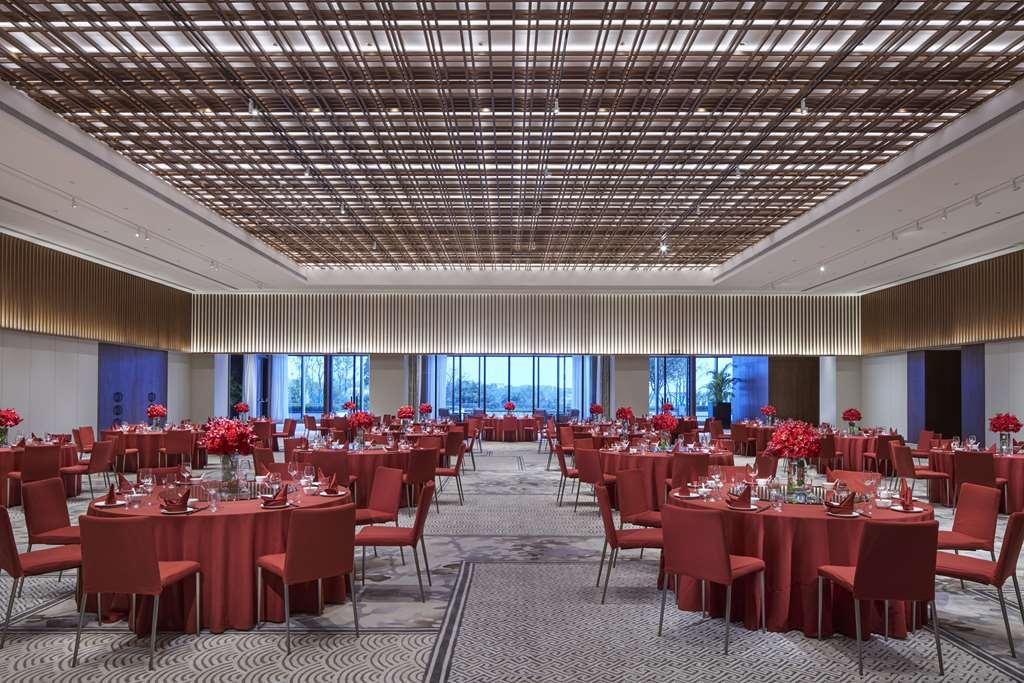 Отель Hyatt Regency Zhuzhou Интерьер фото