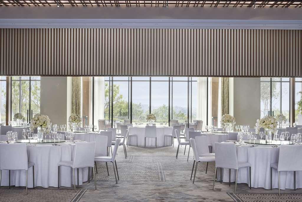 Отель Hyatt Regency Zhuzhou Интерьер фото
